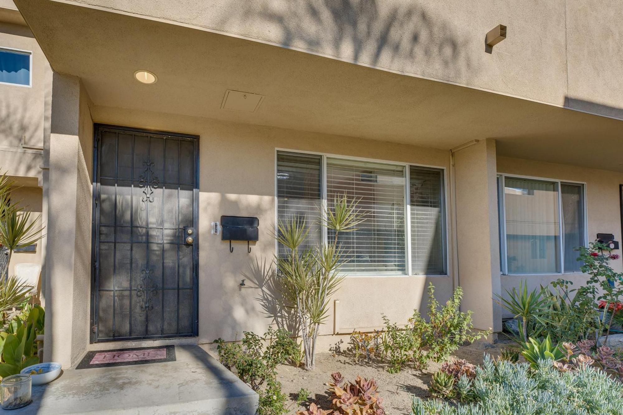 Angeles Townhome Off-street Parking And Balcony * Los Angeles